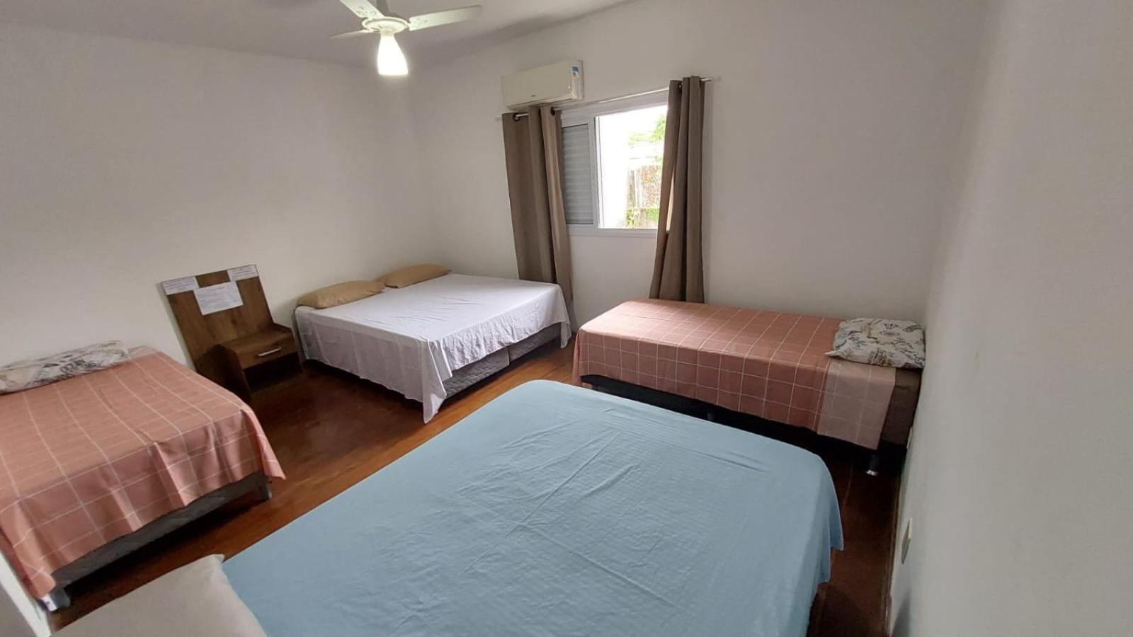 Suites 500M Praia Da Enseada グァルジャー エクステリア 写真