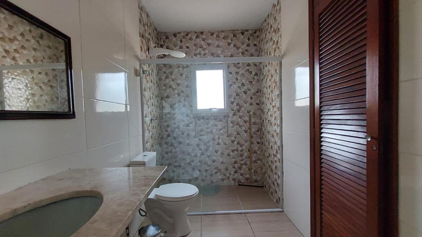 Suites 500M Praia Da Enseada グァルジャー エクステリア 写真